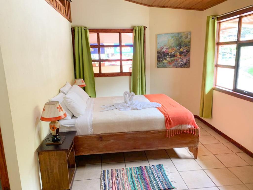 Hotel Casa Madonna Monteverde Екстер'єр фото
