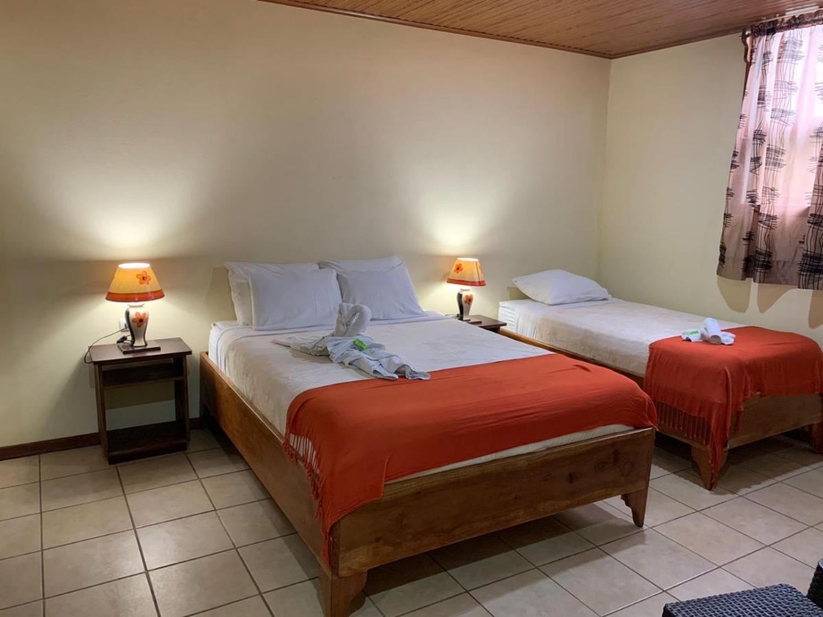Hotel Casa Madonna Monteverde Екстер'єр фото